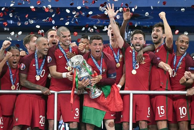 Portugal stuns France to lift 1st cup despite Ronaldo injury | iNFOnews.ca Portugal stuns France to lift 1st cup despite Ronaldo injury | iNFOnews.ca