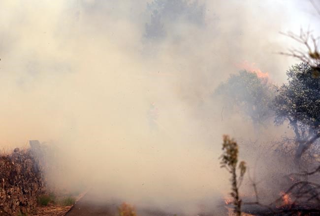 Heroes without capes: Portugal's firefighters work for free | iNFOnews.ca Heroes without capes: Portugal's firefighters work for free | iNFOnews.ca