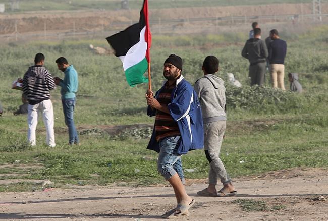 Palestinian kills 2 Israeli soldiers in car-ramming attack | iNFOnews.ca Palestinian kills 2 Israeli soldiers in car-ramming attack | iNFOnews.ca