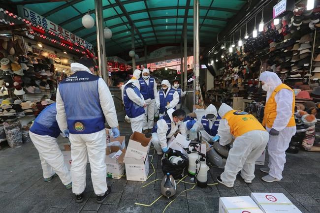Stress, rumours, even violence: Virus fear goes viral | iNFOnews.ca CP1143561362
