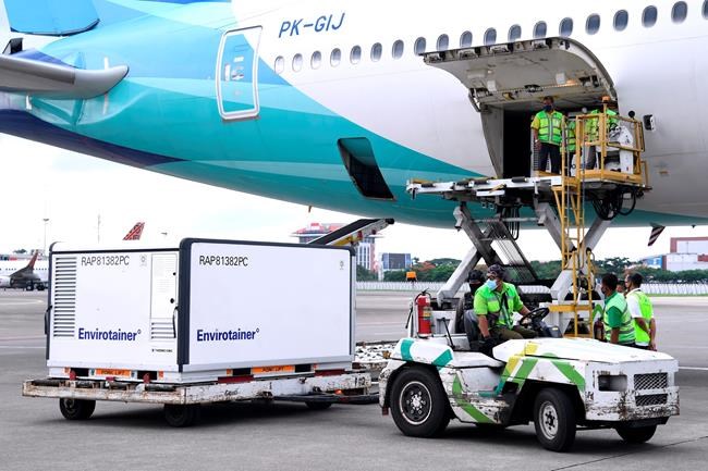 Indonesia starts mass COVID vaccinations over vast territory | iNFOnews.ca