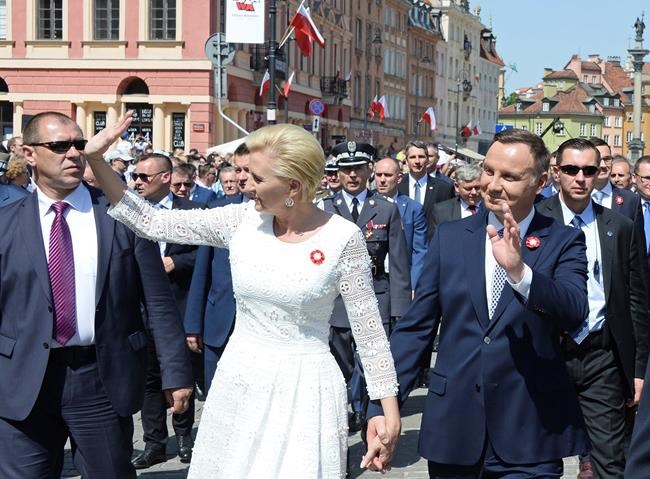Polish president seeks November referendum on constitution | iNFOnews.ca