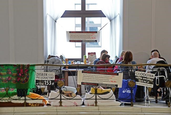 Parents of disabled Polish children keep up protests | iNFOnews.ca