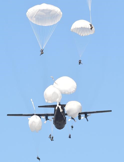 NATO troops in massive airborne exercise in Poland | iNFOnews.ca