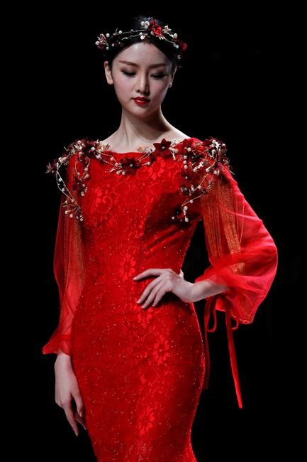 Image of Asia: Wedding dresses at fashion week in Beijing | iNFOnews.ca Image of Asia: Wedding dresses at fashion week in Beijing | iNFOnews.ca