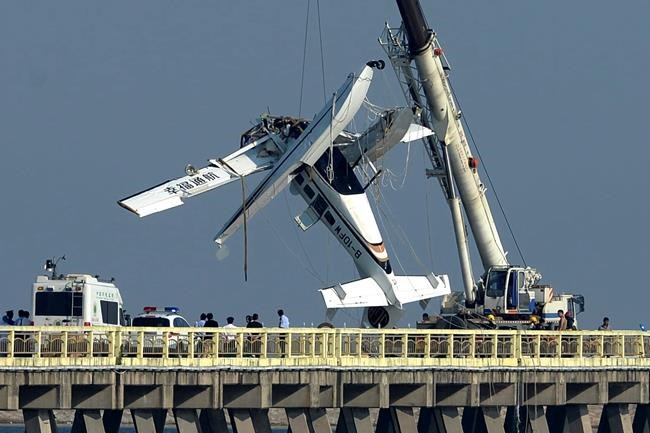 Seaplane crashes on inaugural flight in China, killing 5 | iNFOnews.ca