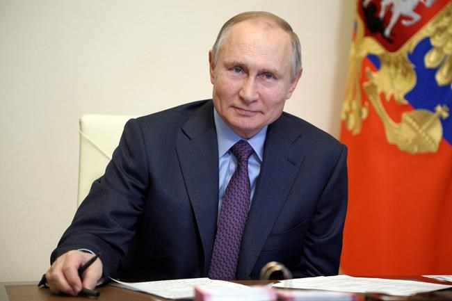Putin gets jab of COVID-19 vaccine -- out of the public eye | iNFOnews.ca Putin gets jab of COVID-19 vaccine -- out of the public eye | iNFOnews.ca