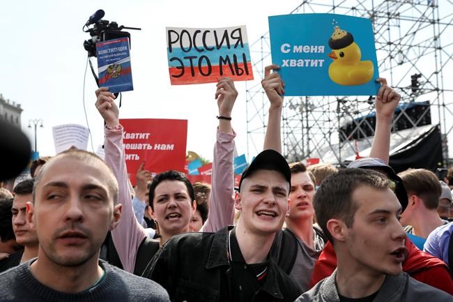 Nearly 1600 reported arrested in Russian anti-Putin protests | iNFOnews.ca