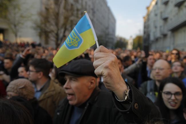 Axworthy urges renewed Canada-Ukraine ties despite concerns about new president | iNFOnews.ca
