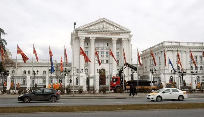 Macedonia prepares for name change by removing signs | iNFOnews.ca Macedonia prepares for name change by removing signs | iNFOnews.ca