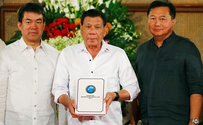 Philippine rebels: Peace pact 'best antidote' for extremism | iNFOnews.ca Philippine rebels: Peace pact 'best antidote' for extremism | iNFOnews.ca