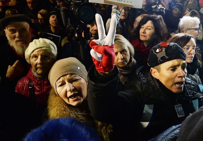 Polish protesters take to streets to back embattled judges | iNFOnews.ca