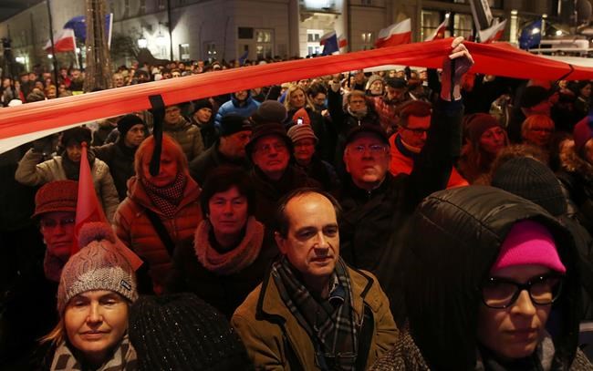 Poles protest planned overhaul of courts, election body | iNFOnews.ca