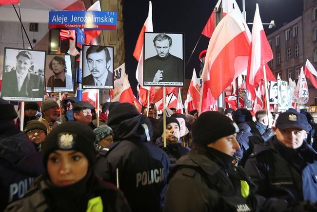 Large protests in Poland as leader vows to stifle opposition | iNFOnews.ca