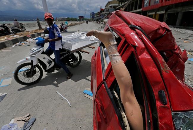 Indonesia says death toll in Sulawesi quake rises past 2,000 | iNFOnews.ca