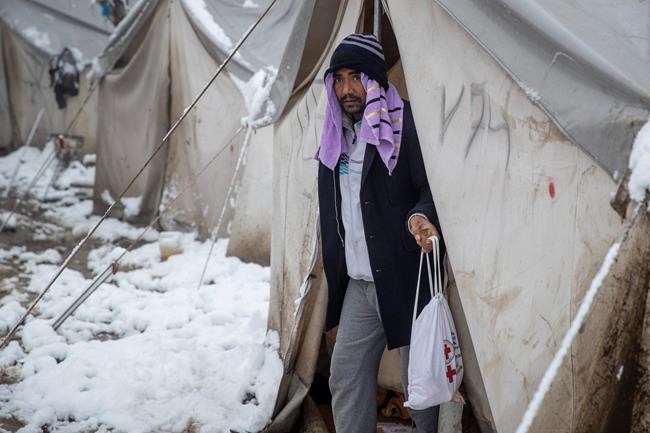Bosnia to close makeshift migrant camp on Croatia's border | iNFOnews.ca CP1116261029
