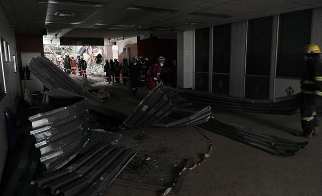 5 injured in roof collapse at South African hospital | iNFOnews.ca 5 injured in roof collapse at South African hospital | iNFOnews.ca