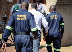 South African police hunt killers of slain soccer captain, who will be buried on Saturday | iNFOnews.ca CP30462763