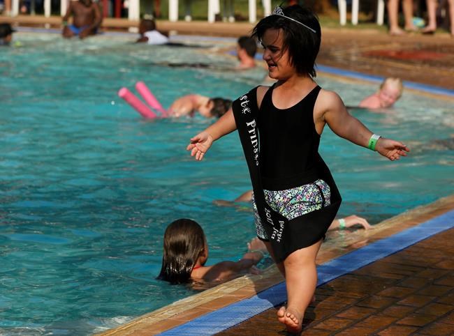 Dwarfs meet at festival in South African town | iNFOnews.ca