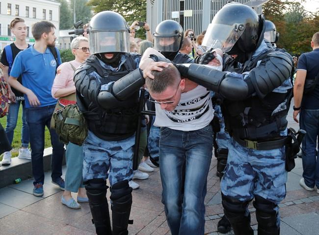Russian police arrest over 1,000 in Moscow election protest | iNFOnews.ca