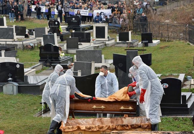 Remains exhumed of Bosnia student whose death fueled rallies | iNFOnews.ca CP200602019