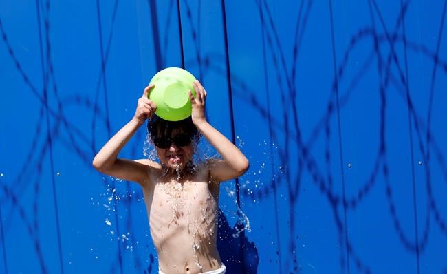 Desperate migrants in Serbia launch hunger strike | iNFOnews.ca Desperate migrants in Serbia launch hunger strike | iNFOnews.ca