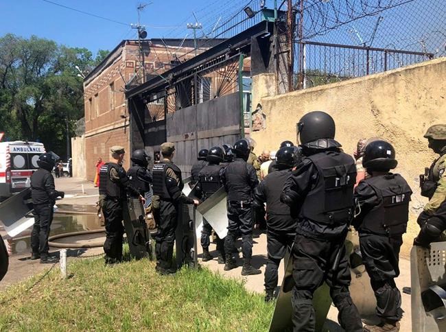 Prison guards injured in prison riot in Ukraine | iNFOnews.ca Prison guards injured in prison riot in Ukraine | iNFOnews.ca