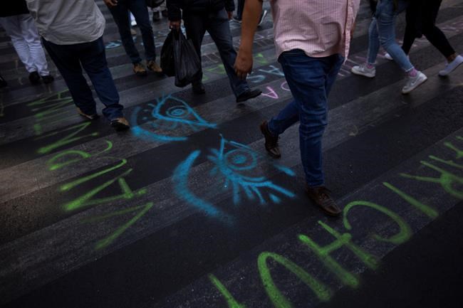 Mexico: Thousands stay in to protest violence against women | iNFOnews.ca