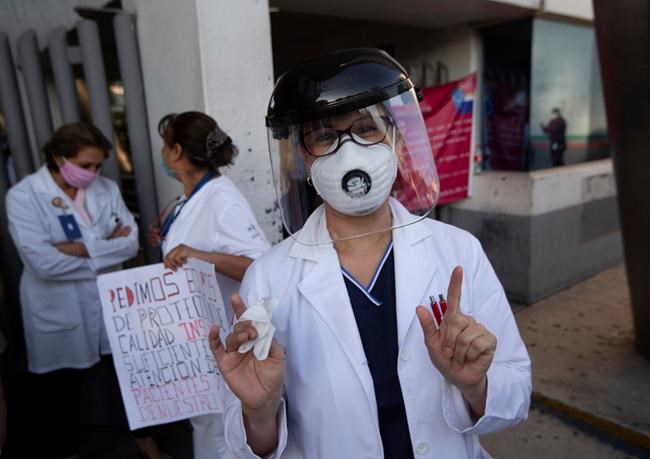 Mexico can't stop drug cartels from handing out virus aid | iNFOnews.ca