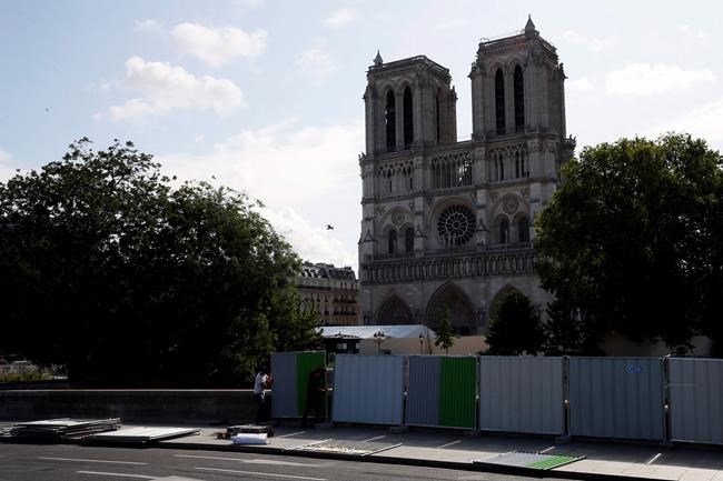 French government: Stones fall from damaged Notre Dame | iNFOnews.ca CP1119155795