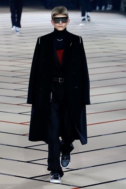 Boy George talks politics at Paris menswear, Dior goes dark | iNFOnews.ca