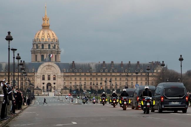 France seeks strategy change to reduce troops in West Africa | iNFOnews.ca