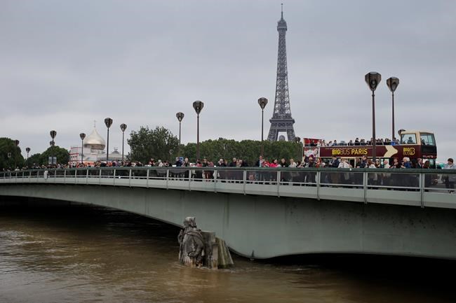 Paris museum reopens as French floods slowly ease | iNFOnews.ca Paris museum reopens as French floods slowly ease | iNFOnews.ca