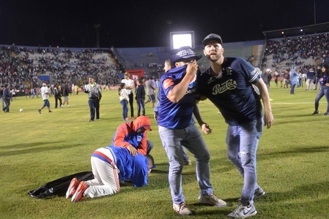 4 dead as rival fans fight before Honduran soccer game | iNFOnews.ca