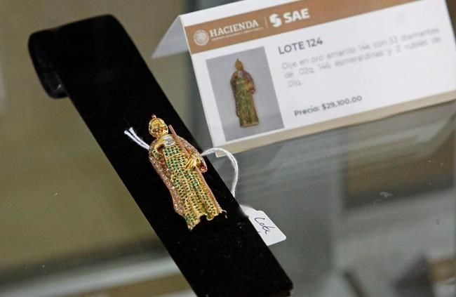 Mexico auctions seized jewelry to fund road building | iNFOnews.ca