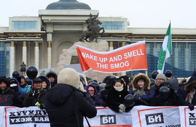 In frigid cold, Mongolians stand in protest of air pollution | iNFOnews.ca