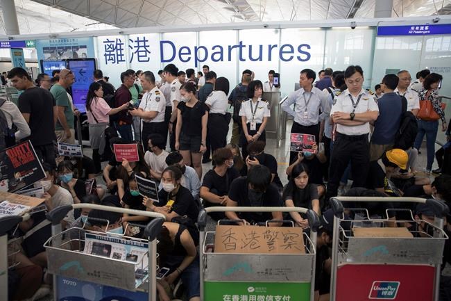 Protests take toll on Hong Kong tourism | iNFOnews.ca Protests take toll on Hong Kong tourism | iNFOnews.ca