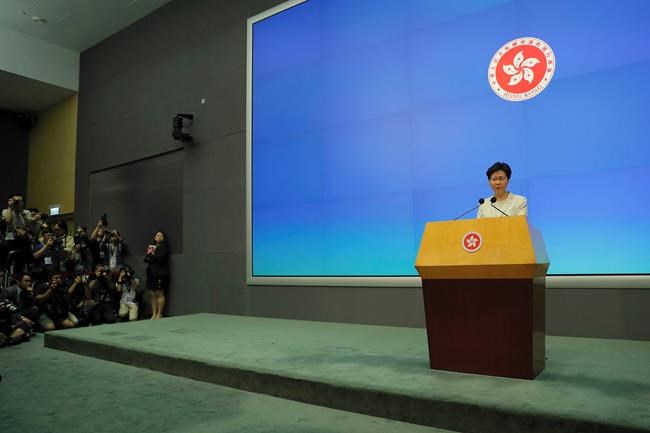 Hong Kong protesters slam leader's apology, demand she quit | iNFOnews.ca CP1953868004