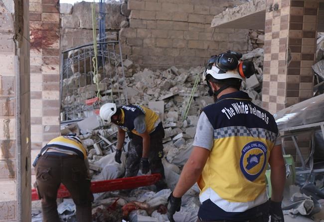 Syrian activists say airstrikes kill 27 in rebel-held town | iNFOnews.ca Syrian activists say airstrikes kill 27 in rebel-held town | iNFOnews.ca