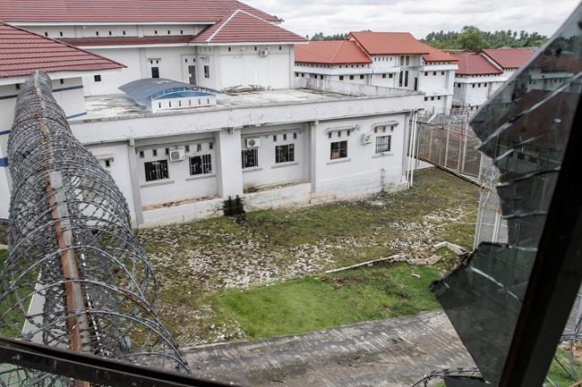 Indonesia: About 200 still at large 2 days after jail break | iNFOnews.ca Indonesia: About 200 still at large 2 days after jail break | iNFOnews.ca