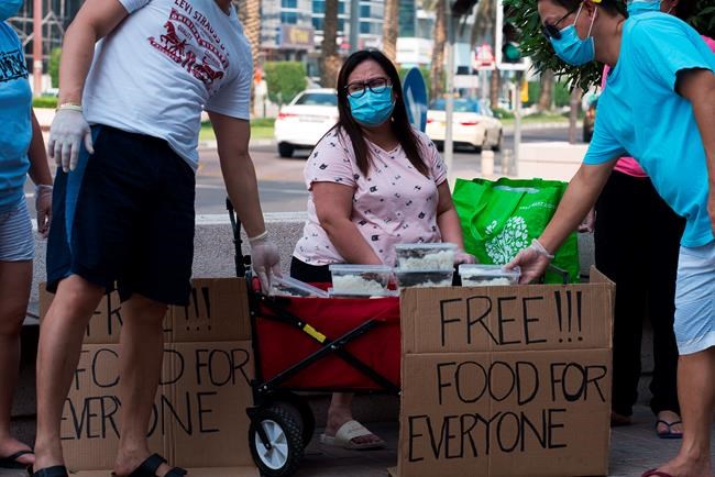 Unemployed Filipina feeds other jobless migrants in Dubai | iNFOnews.ca
