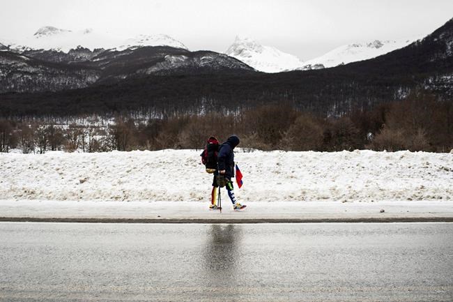 Venezuelan man makes 'one-legged' trek across South America | iNFOnews.ca Venezuelan man makes 'one-legged' trek across South America | iNFOnews.ca