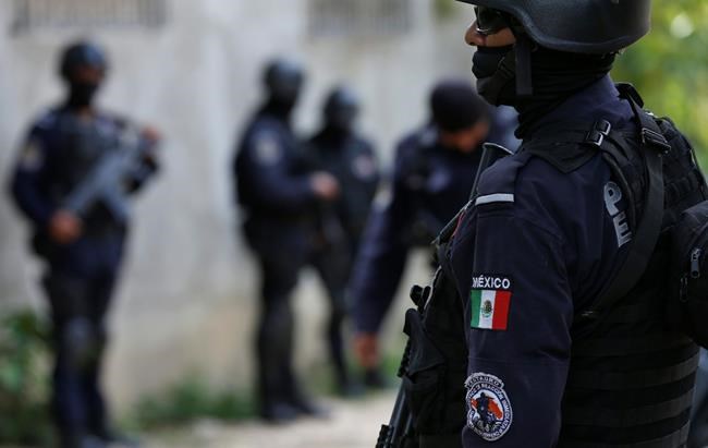 Mexico disarms Acapulco police force linked to drug gangs | iNFOnews.ca