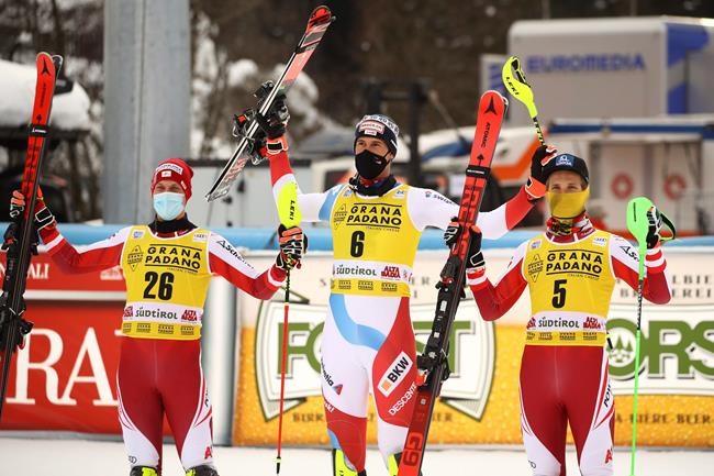 Swiss skier Zenhaeusern wins season-opening World Cup slalom | iNFOnews.ca Swiss skier Zenhaeusern wins season-opening World Cup slalom | iNFOnews.ca