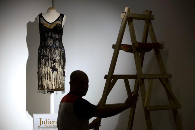 Marilyn Monroe's dresses, notes, checkbook seen before sale | iNFOnews.ca