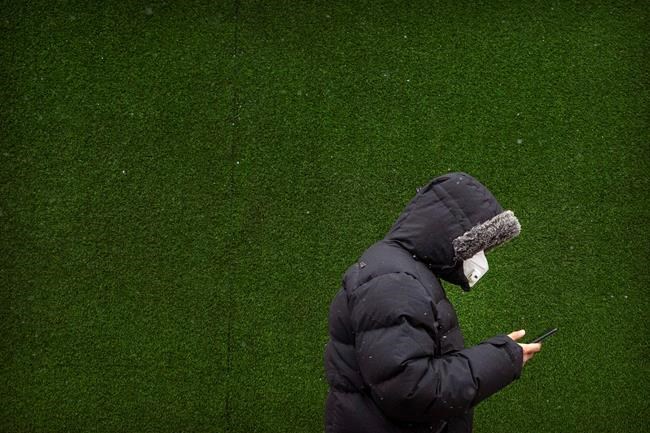 Virus cases rise as experts question China's numbers | iNFOnews.ca