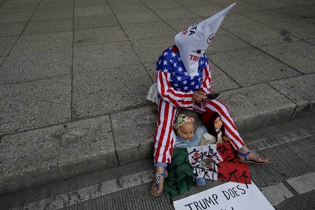 WHAT'S HAPPENING: Trump order sows confusion on the border | iNFOnews.ca WHAT'S HAPPENING: Trump order sows confusion on the border | iNFOnews.ca