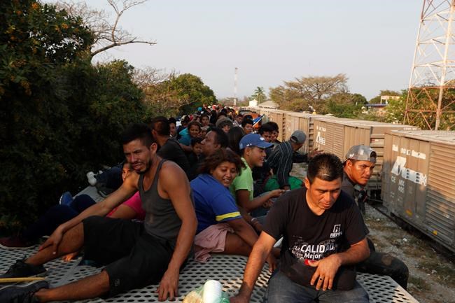 In Mexico, migrants turn to 'The Beast' after highway raids | iNFOnews.ca
