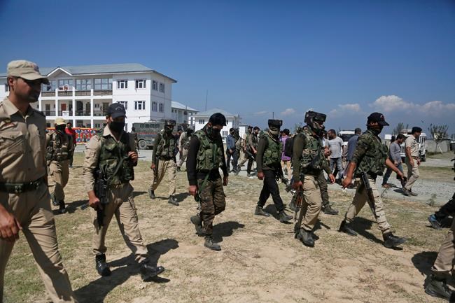 Anti-India rebels abduct and kill 3 policemen in Kashmir | iNFOnews.ca
