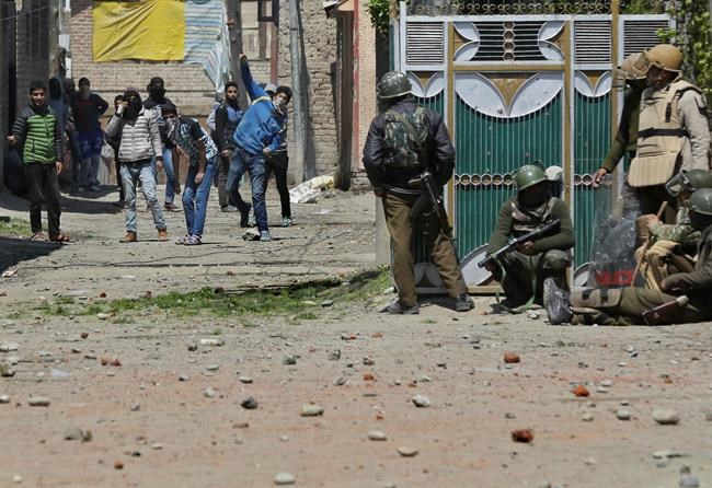 5 killed in anti-India protests on Kashmir byelection day | iNFOnews.ca
